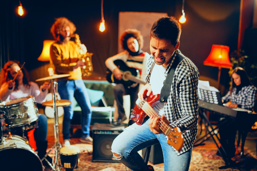 How to Turn Your Garage Into a Music Lover’s Paradise