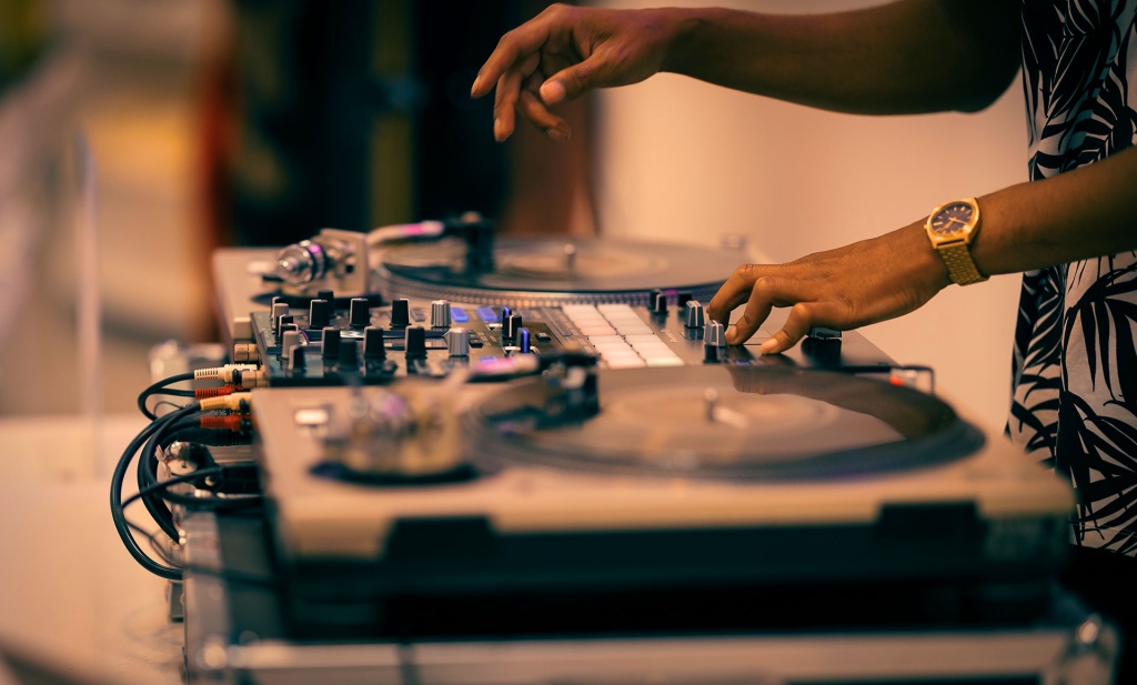 What Professional DJs Look for in a Home Sound System