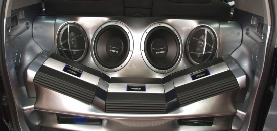 Custom Car Stereo Systems: Transform Your Ride Into a Concert Hall